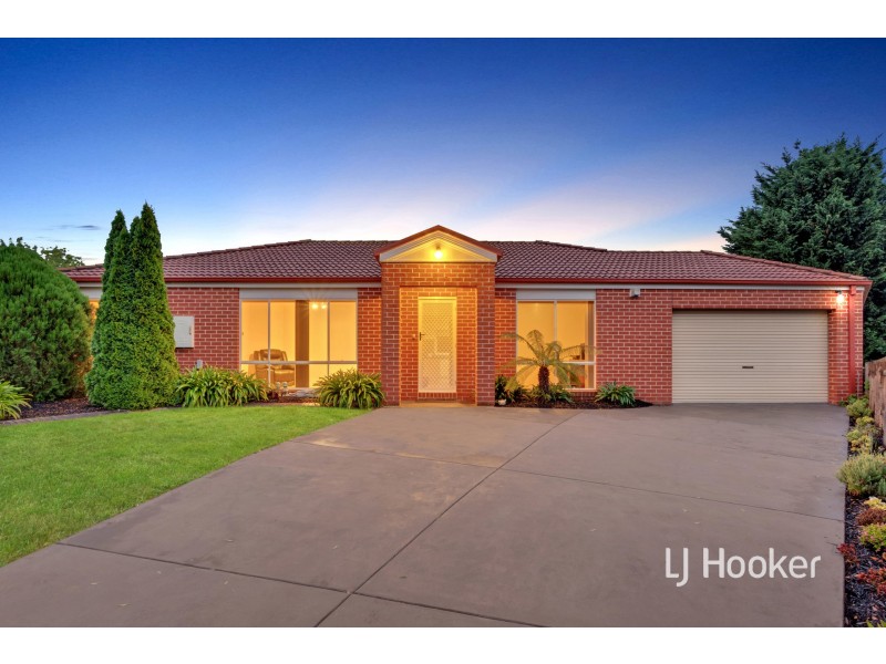 19 Pownceby Court, Pakenham VIC 3810