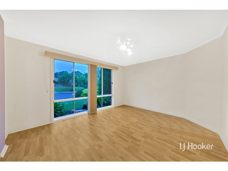 19 Pownceby Court, Pakenham VIC 3810