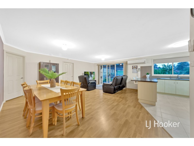 19 Pownceby Court, Pakenham VIC 3810