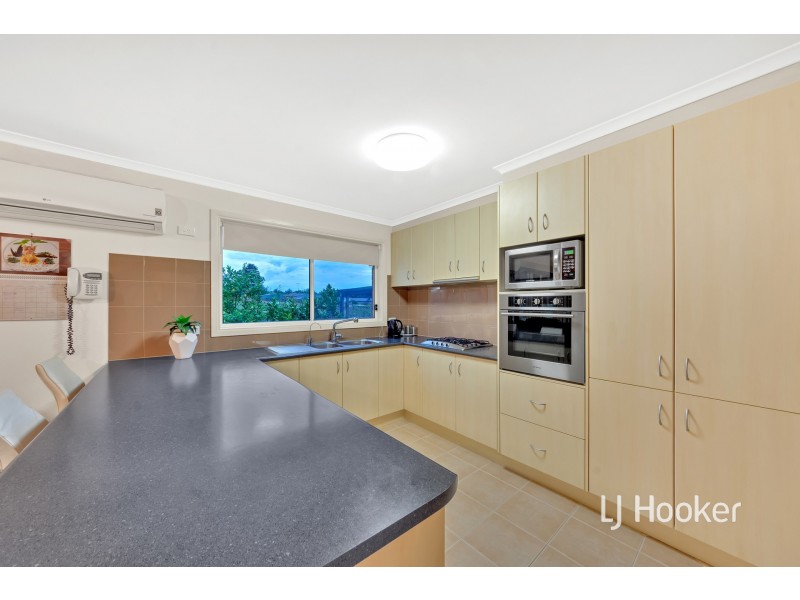 19 Pownceby Court, Pakenham VIC 3810