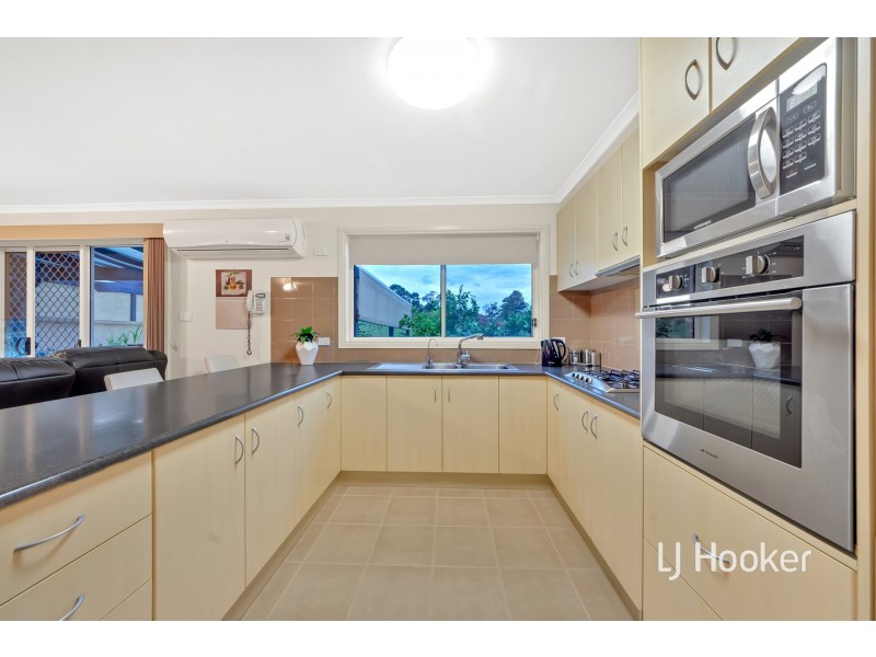 19 Pownceby Court, Pakenham VIC 3810