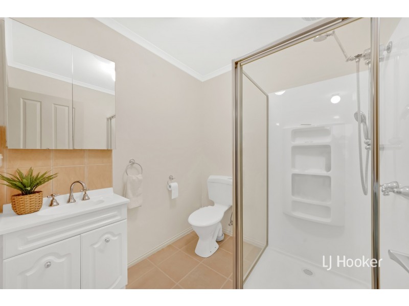 19 Pownceby Court, Pakenham VIC 3810