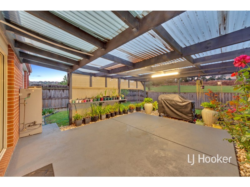 19 Pownceby Court, Pakenham VIC 3810