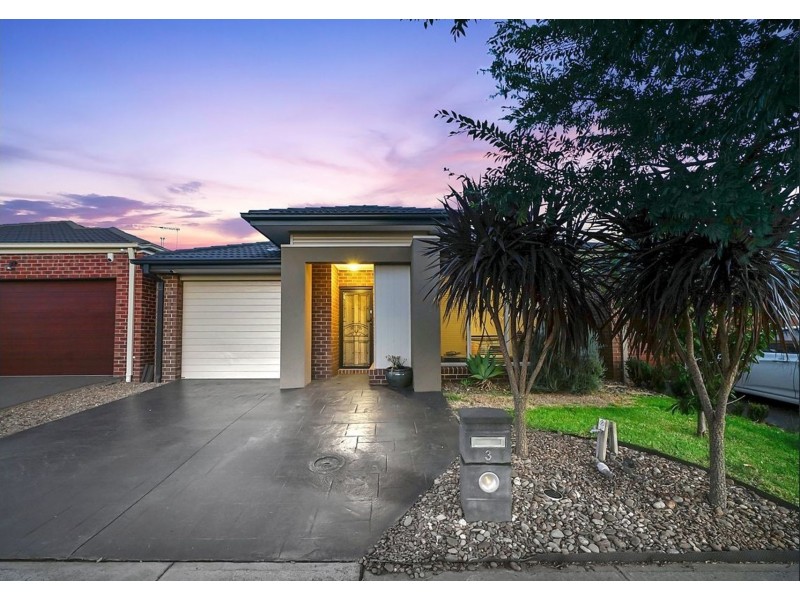 3 Gidran Way, Clyde North VIC 3978