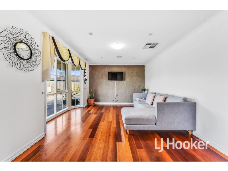 10 Adley Place, Hampton Park VIC 3976