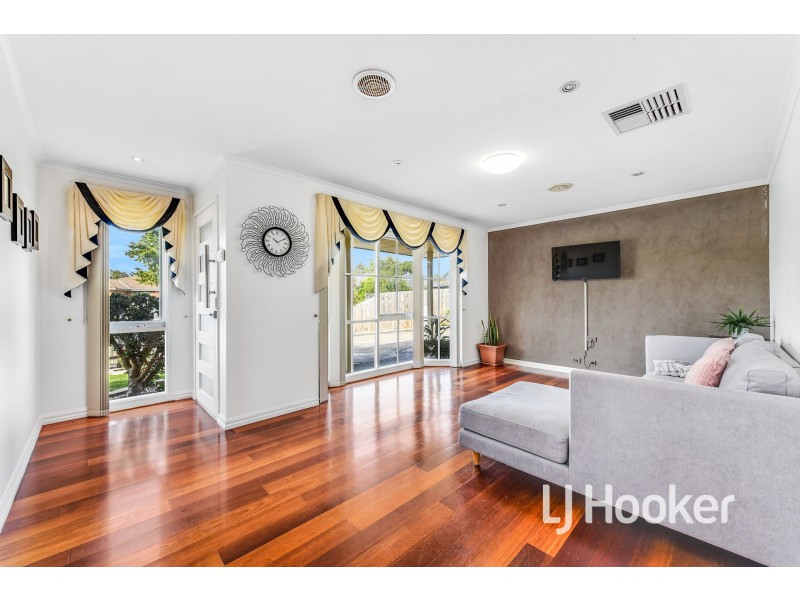 10 Adley Place, Hampton Park VIC 3976