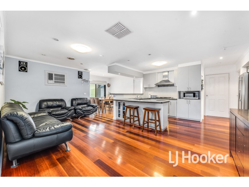 10 Adley Place, Hampton Park VIC 3976