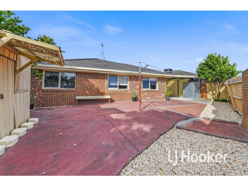 10 Adley Place, Hampton Park VIC 3976