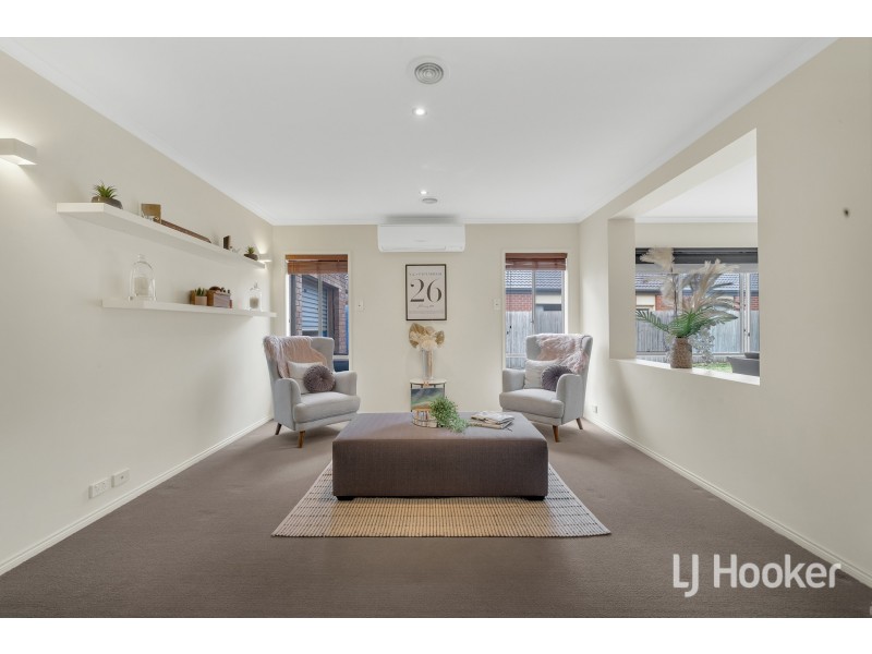 11 Charlwood Close, Lynbrook VIC 3975
