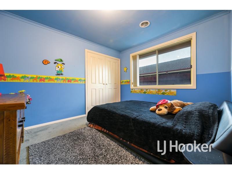 10 Grice Quadrant, Pakenham VIC 3810