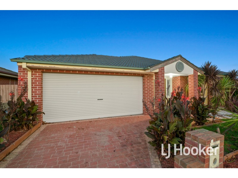 10 Grice Quadrant, Pakenham VIC 3810
