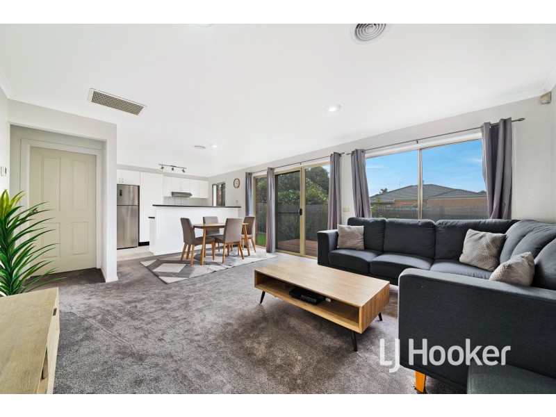 2/21-23 Alma Road, Hampton Park VIC 3976