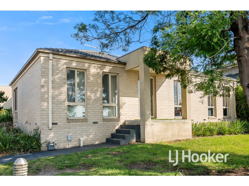 12/284 Pound Road, Hampton Park VIC 3976