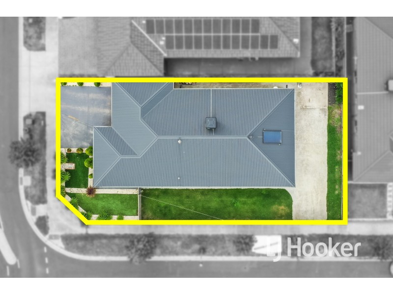 34 St Clair Avenue, Cranbourne West VIC 3977