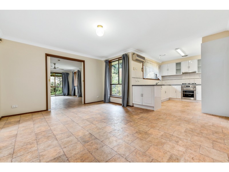 6 The Grange, Hampton Park VIC 3976