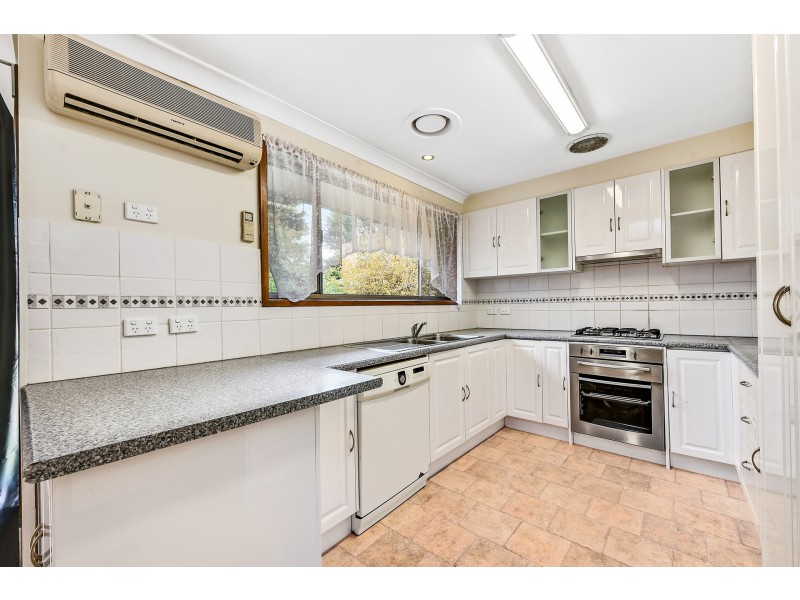 6 The Grange, Hampton Park VIC 3976