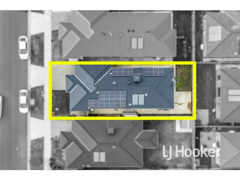 16 Flanker Way, Clyde VIC 3978