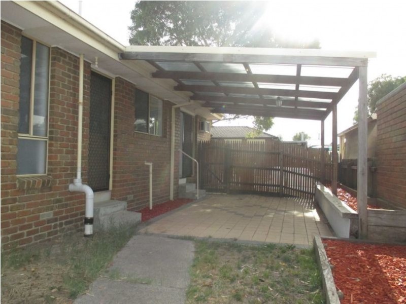 2/26 Springfield Crescent, Hampton Park VIC 3976