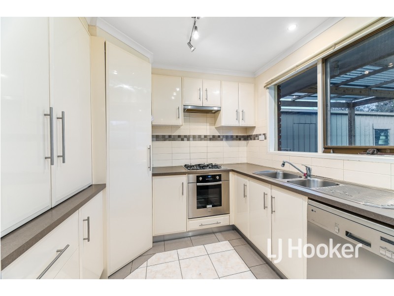 48 Springfield Crescent, Hampton Park VIC 3976