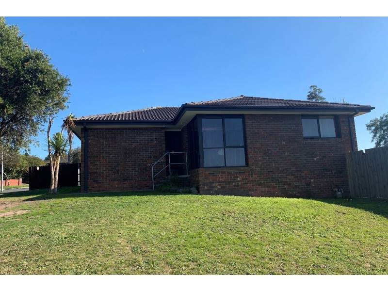 17 Arcadia Avenue, Hallam VIC 3803