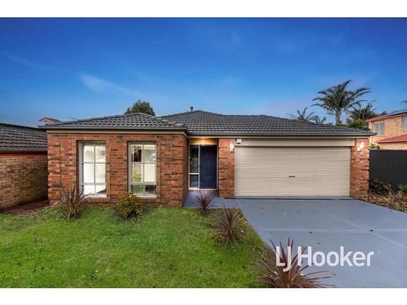 16 Langbourne Drive, Narre Warren South VIC 3805
