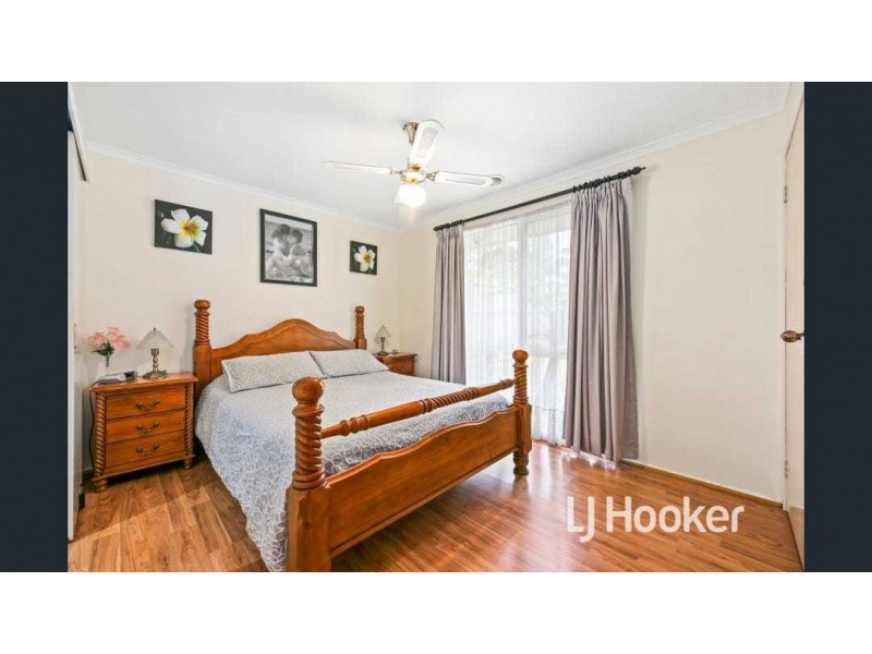 104 Oaktree Drive, Hampton Park VIC 3976
