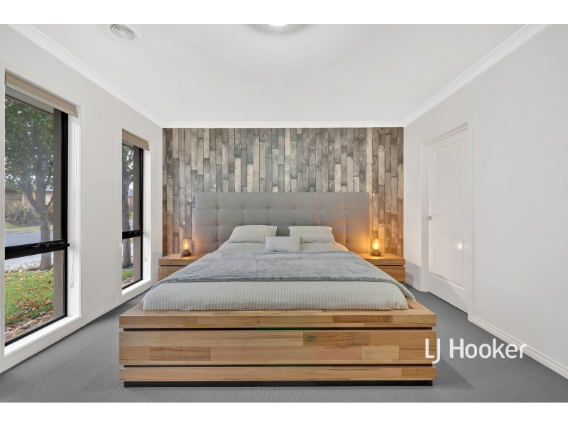 20 Connewara Crescent, Clyde North VIC 3978