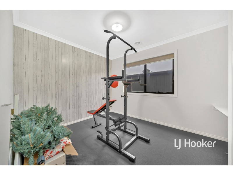 20 Connewara Crescent, Clyde North VIC 3978