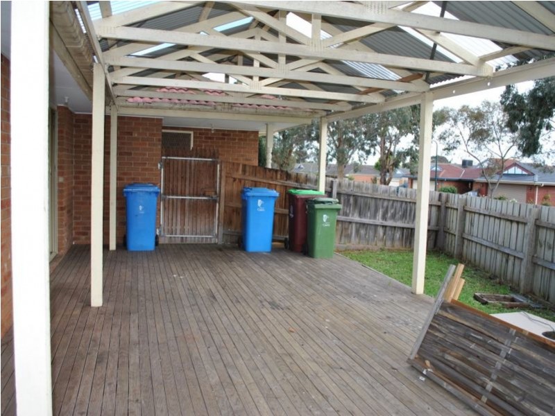 15 Strabane Way, Hampton Park VIC 3976