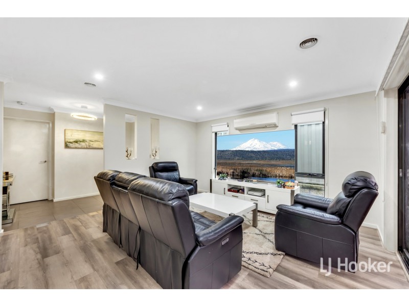 17 Meridian Circuit, Berwick VIC 3806