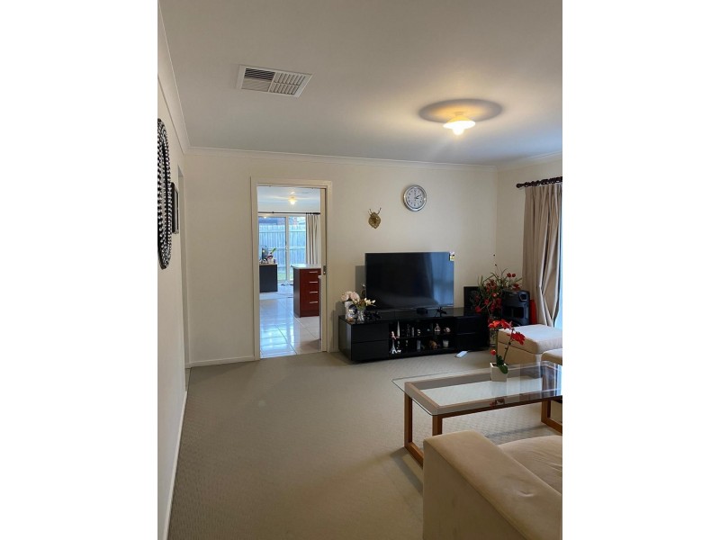 1 Libby Court, Hampton Park VIC 3976