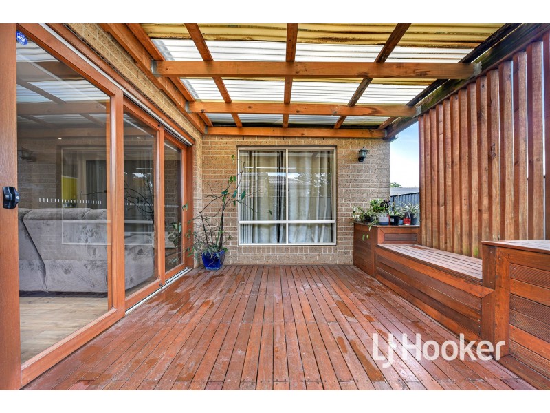 9 Flemington Way, Clyde North VIC 3978