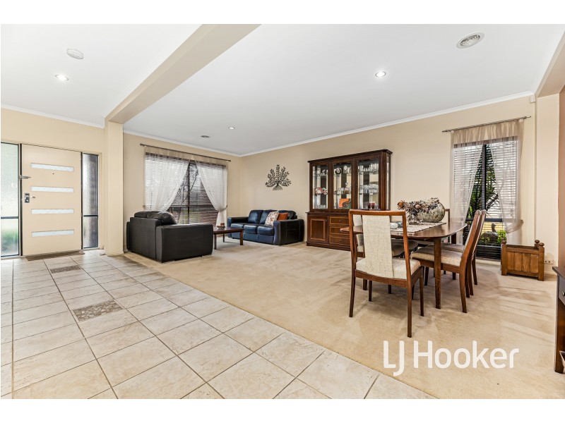 12 Park City Drive, Lynbrook VIC 3975