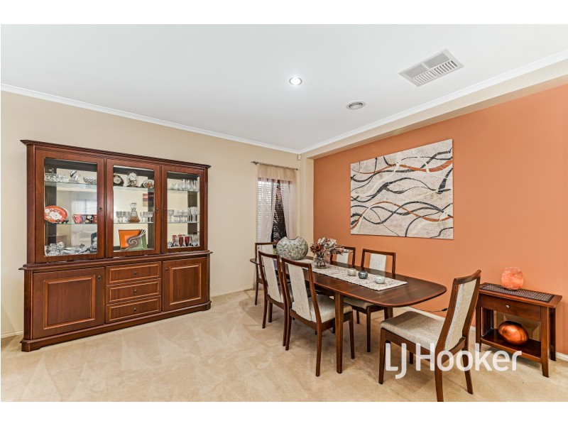 12 Park City Drive, Lynbrook VIC 3975