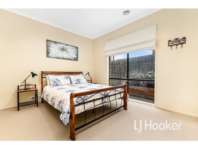 12 Park City Drive, Lynbrook VIC 3975