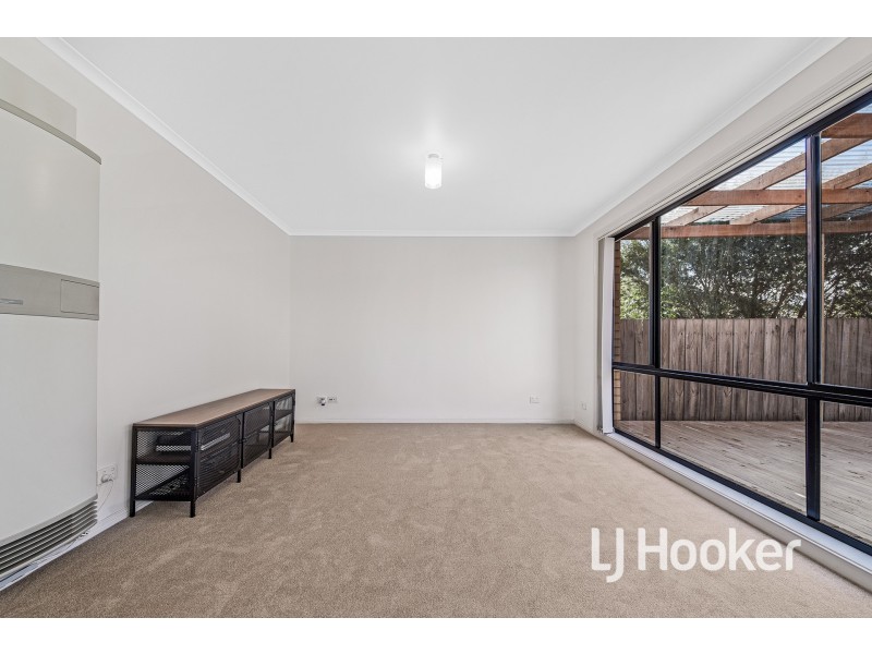 1/2 Grantley Close, Hampton Park VIC 3976