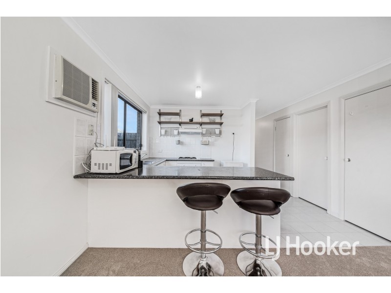 1/2 Grantley Close, Hampton Park VIC 3976
