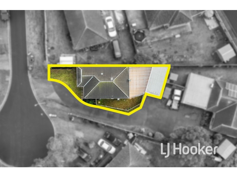 1/2 Grantley Close, Hampton Park VIC 3976