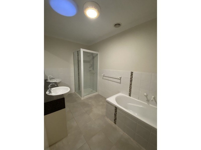 Unit 12/84 Heatherton Road, Endeavour Hills VIC 3802