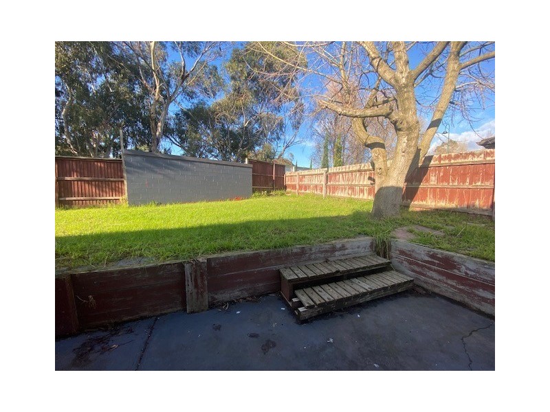 6 Brady Close, Lynbrook VIC 3975