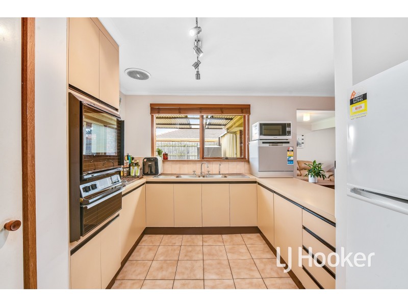4 Craigie Court, Hampton Park VIC 3976