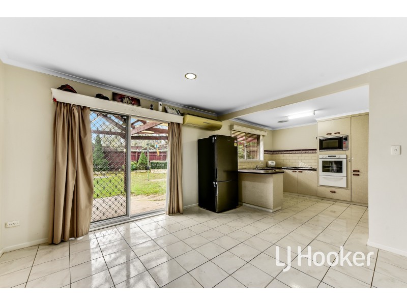 13 Sue Court, Hampton Park VIC 3976