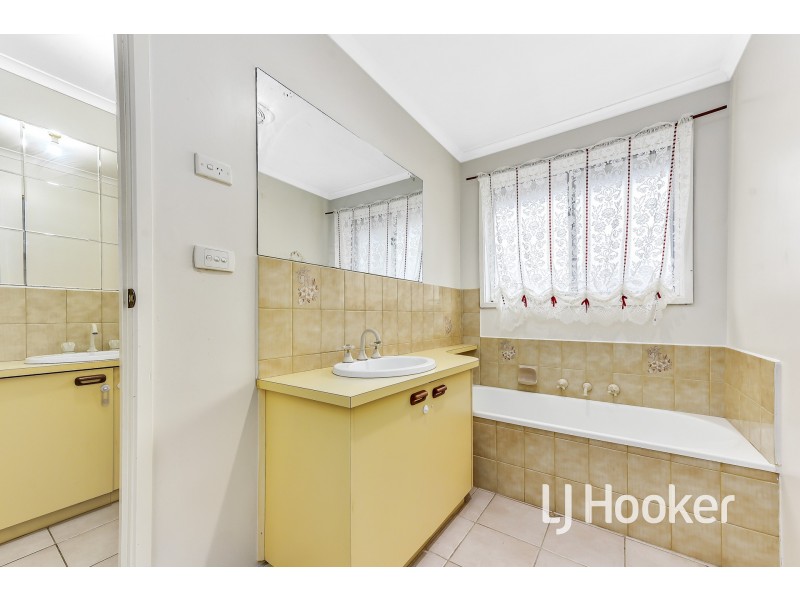 13 Sue Court, Hampton Park VIC 3976