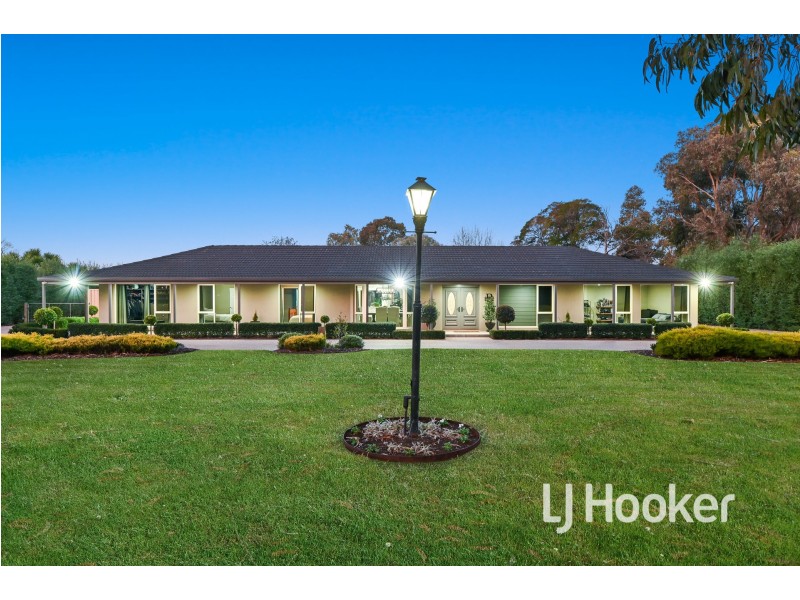 36 Collison Road, Cranbourne East VIC 3977