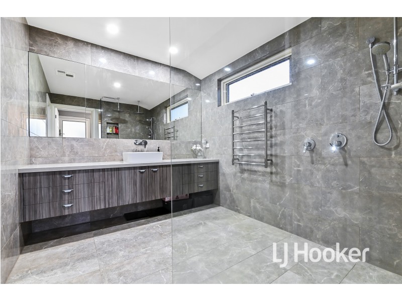 36 Collison Road, Cranbourne East VIC 3977