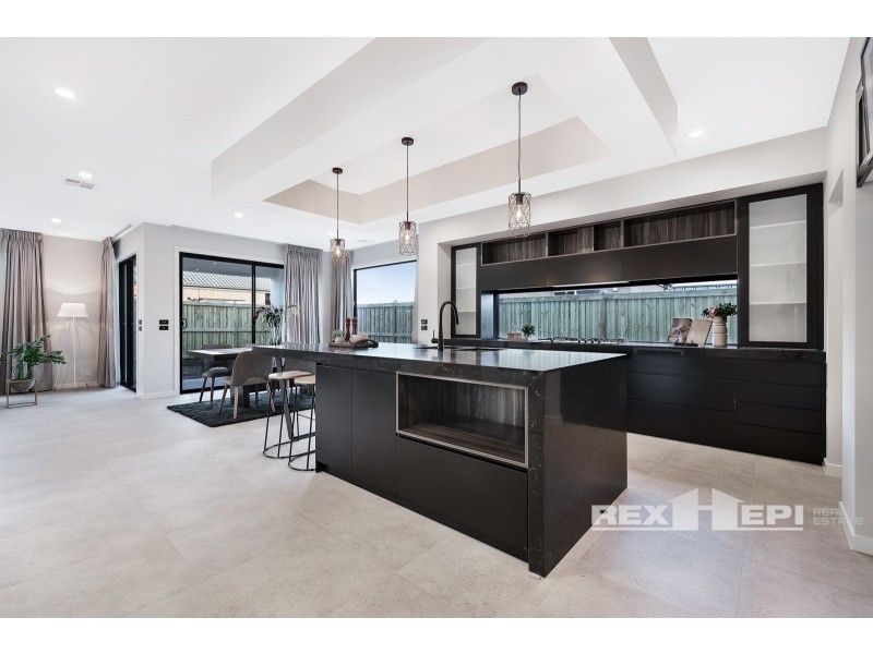 95 Castillo Avenue, Clyde North VIC 3978