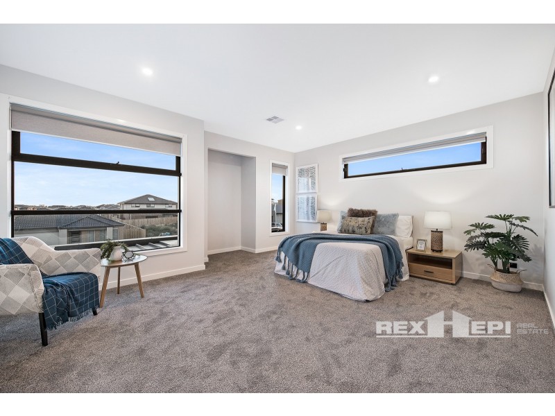 95 Castillo Avenue, Clyde North VIC 3978