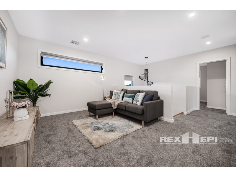 95 Castillo Avenue, Clyde North VIC 3978
