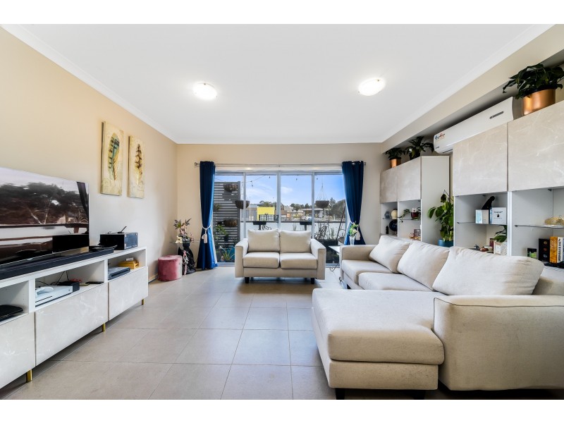10 Rocket Lane, Cranbourne North VIC 3977