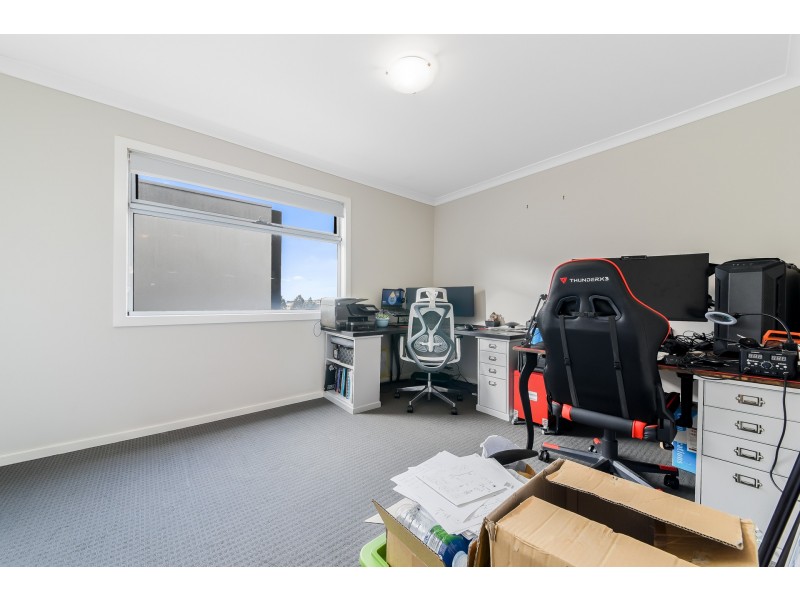 10 Rocket Lane, Cranbourne North VIC 3977